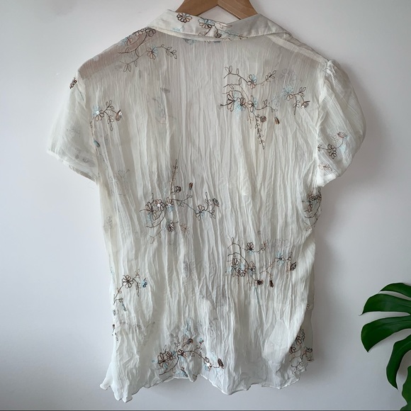 Sheer floral detailed tie-up tee, cream/blue/brown - Picture 2 of 5